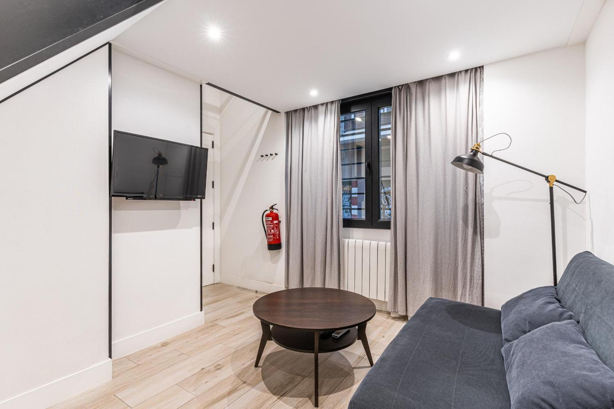 Cc Atocha Apartments Madrid Exterior photo