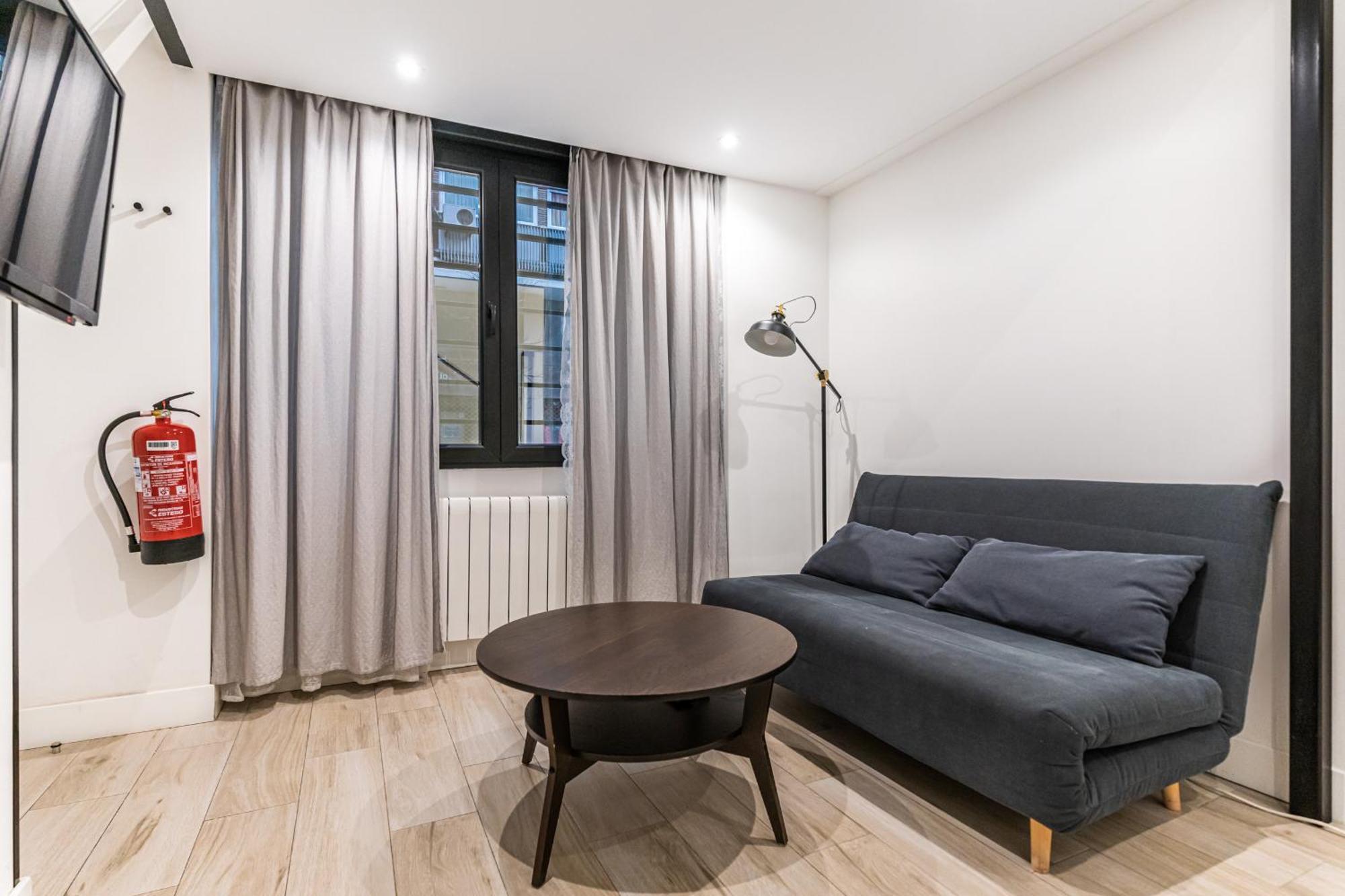 Cc Atocha Apartments Madrid Exterior photo